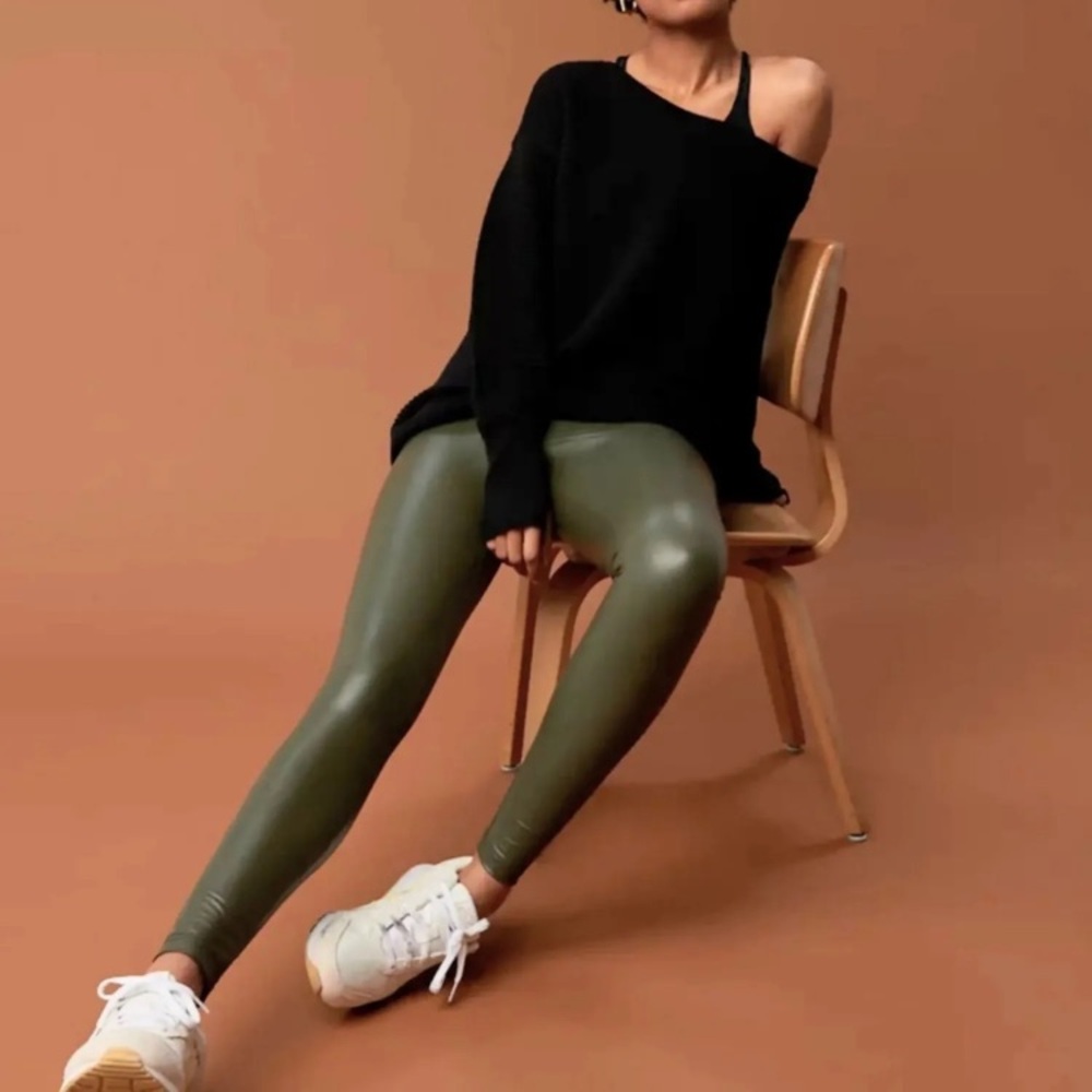OFFLINE By Aerie Real Luxe
Faux Leather Leggings